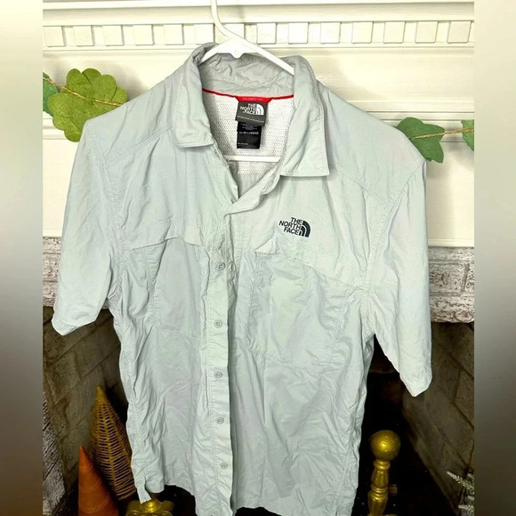 The North Face Other - The North Face gray button down short sleeve shirt fishing style shirt men’s M